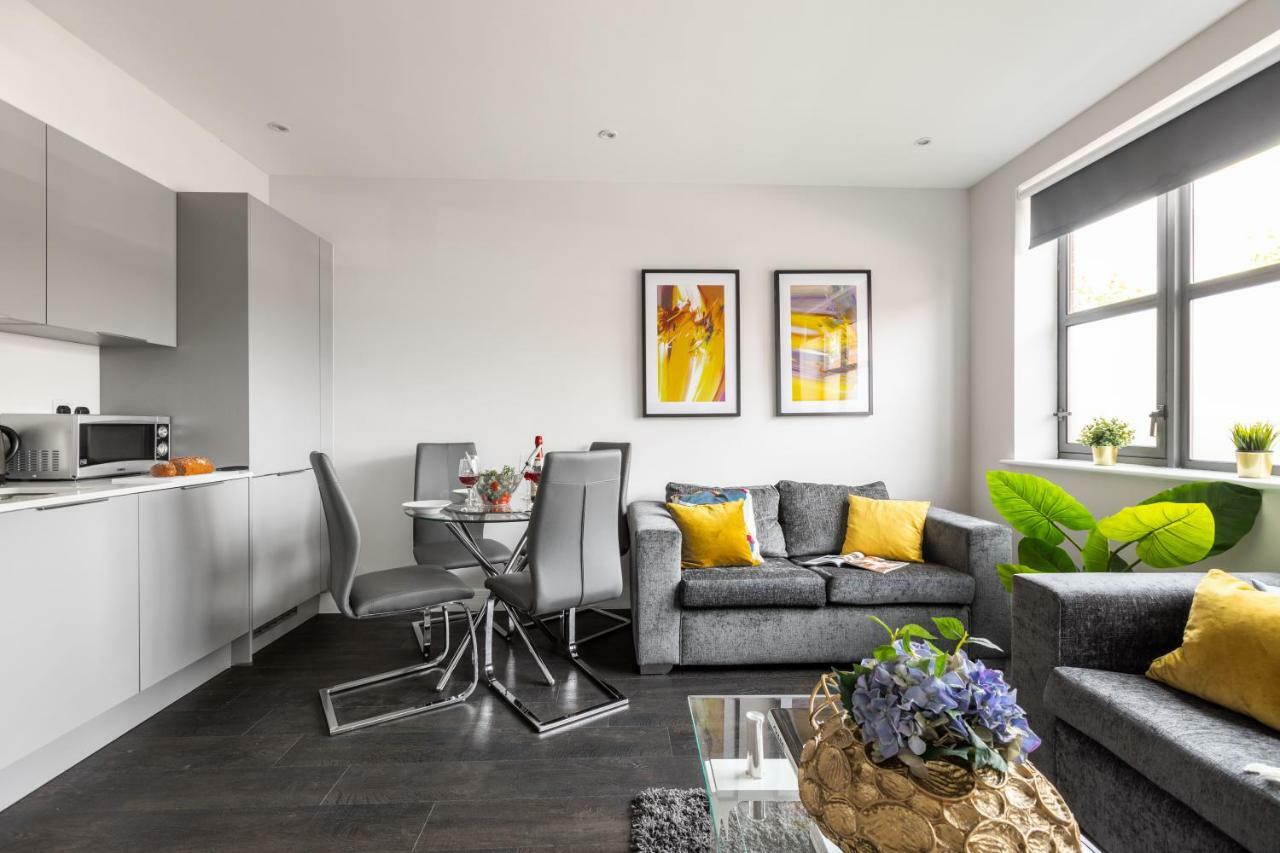 Homely - Watford Premier Apartments Exteriör bild