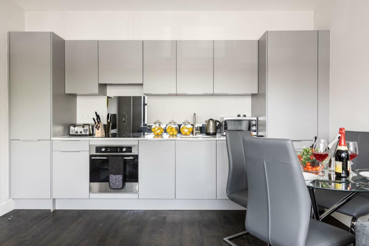 Homely - Watford Premier Apartments Exteriör bild